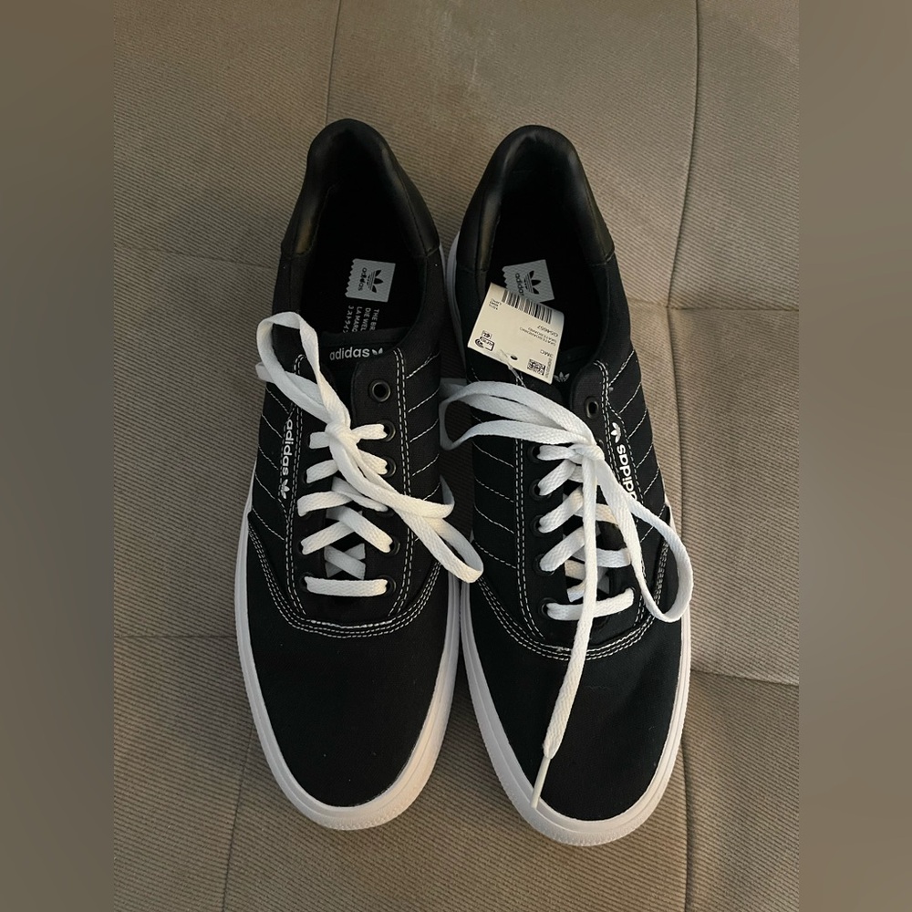 Brand New Mens Adidas Original Skateboard Sneaker G54657/Size 11